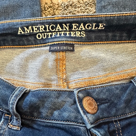 American Eagle jegging. Size 12 short. Used in perfect condition! 💙👖 - Picture 3 of 4
